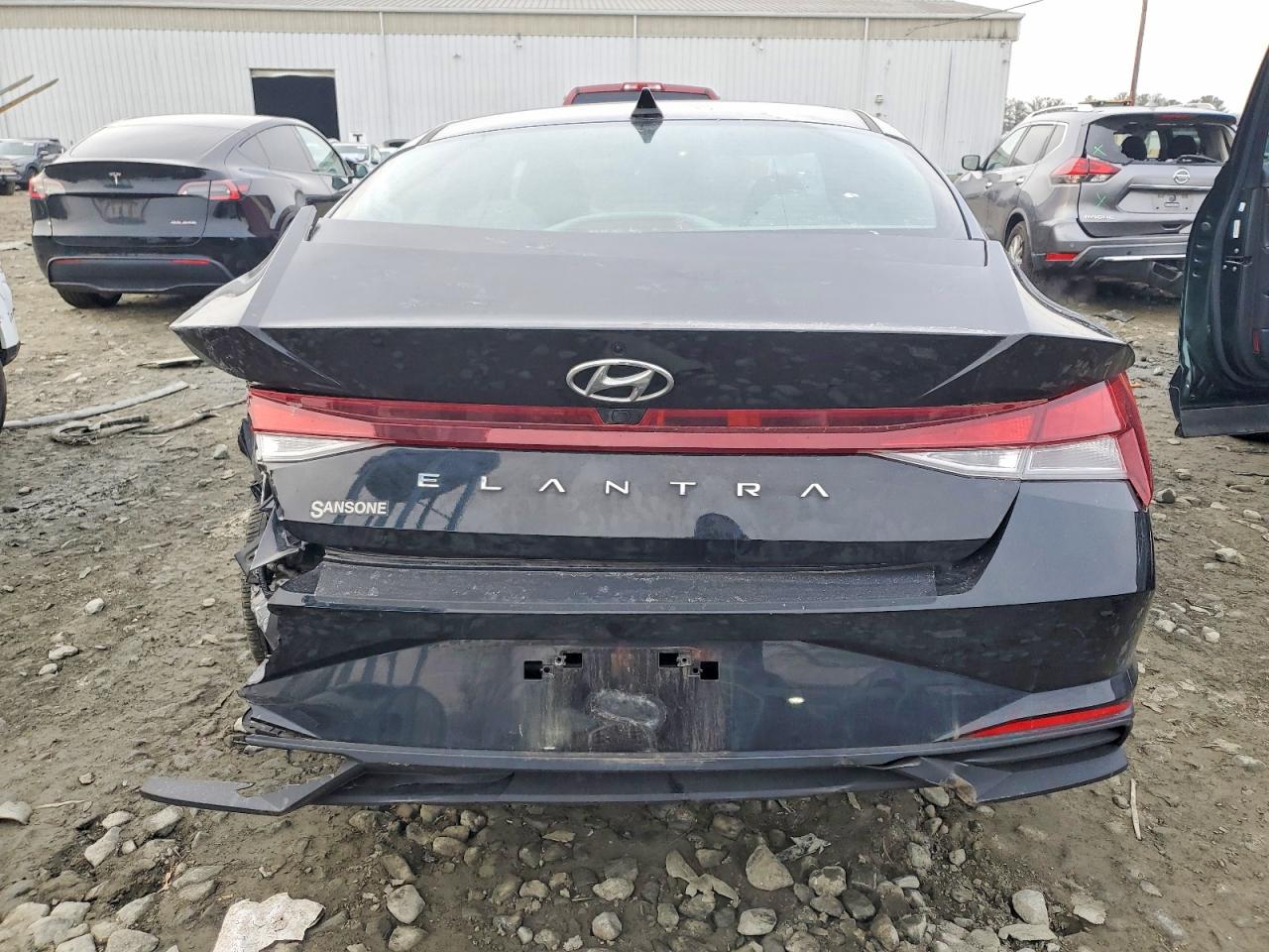 2023 HYUNDAI ELANTRA SEL photo 6