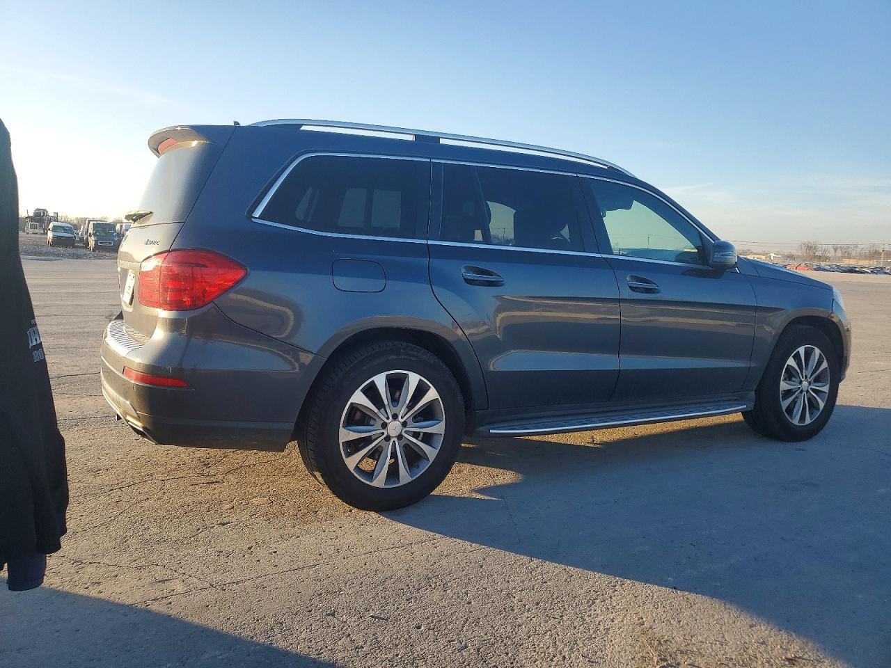 2014 MERCEDES-BENZ GL 450 4MATIC photo 3
