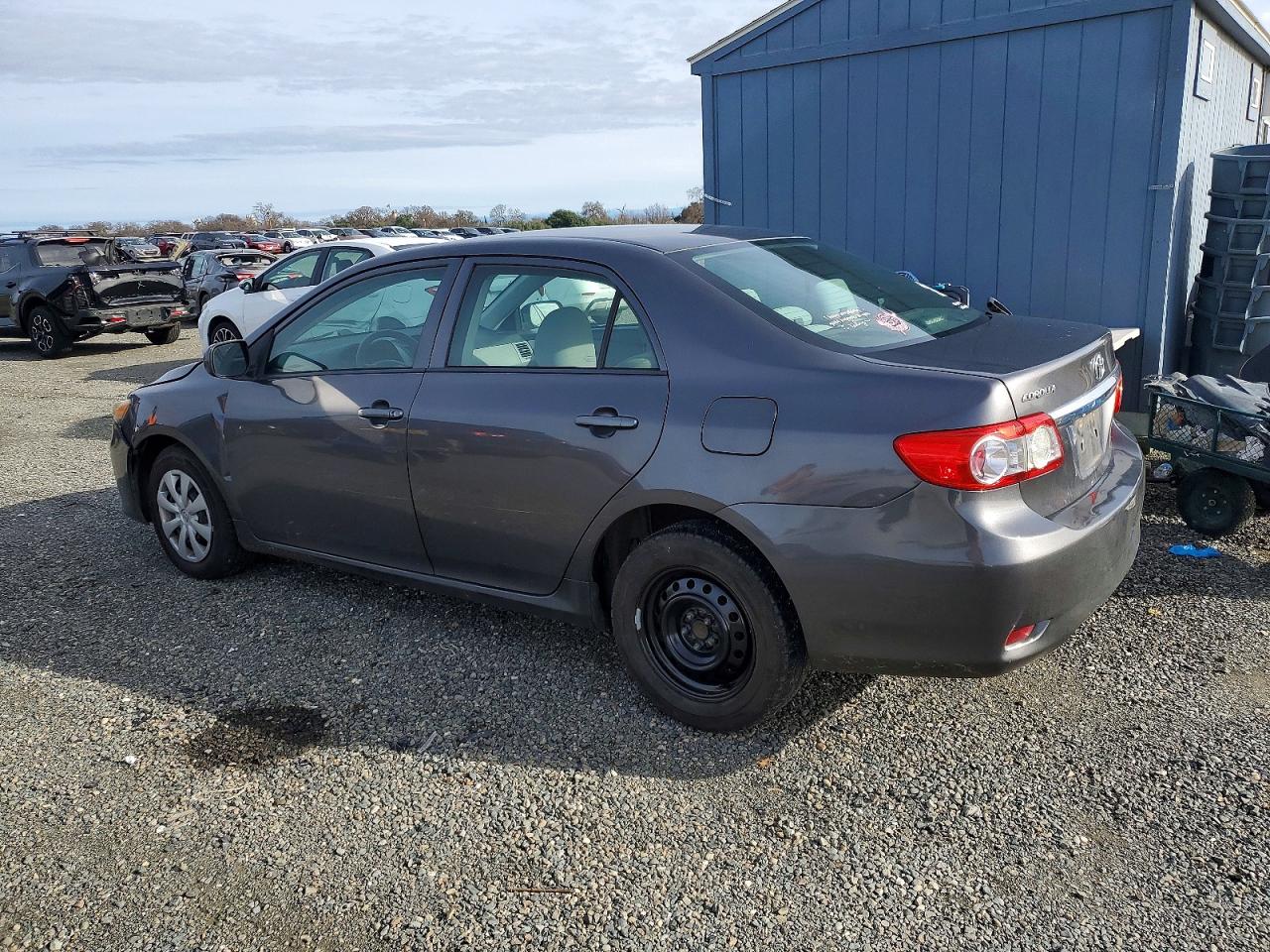 2013 TOYOTA COROLLA BASE photo 2