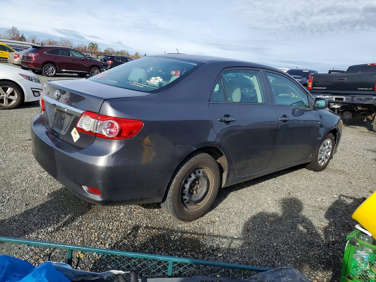 2013 TOYOTA COROLLA BASE photo 3