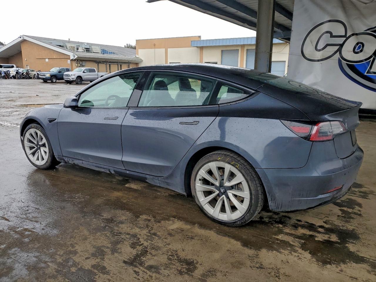 2022 TESLA MODEL 3 photo 2