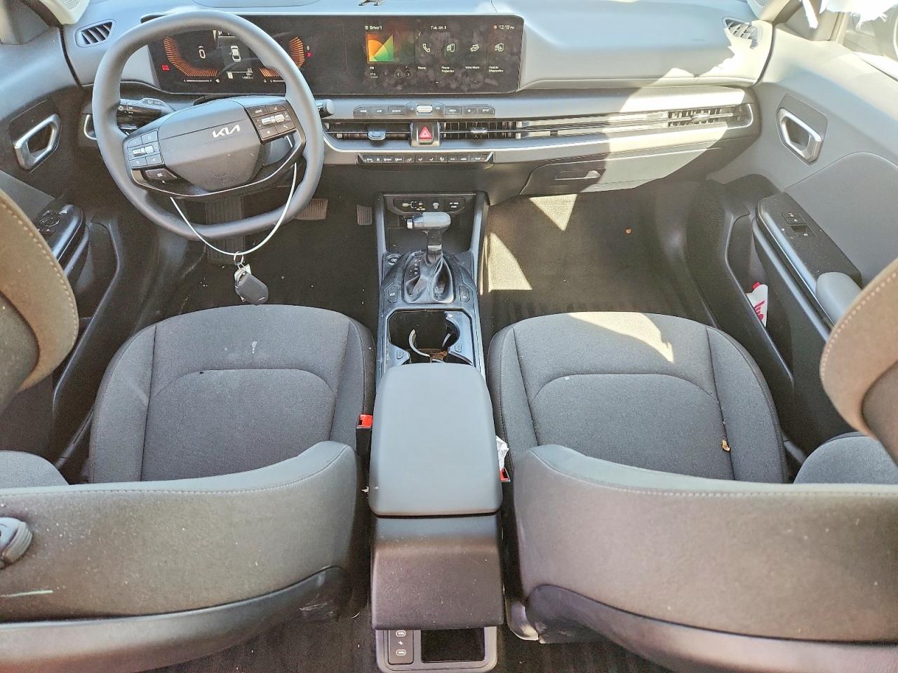 2025 KIA K4 photo 8
