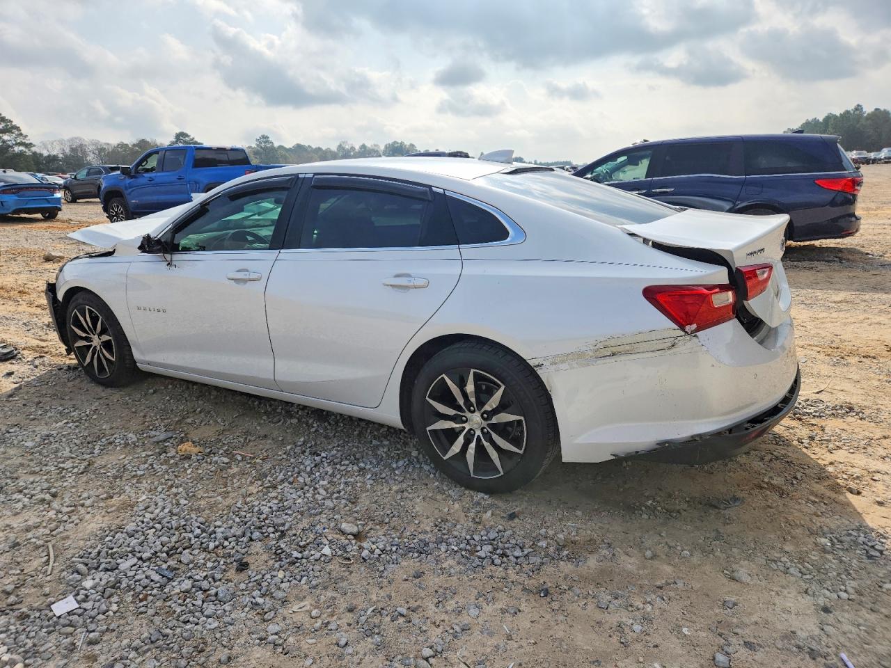 2016 CHEVROLET MALIBU HYBRID photo 2