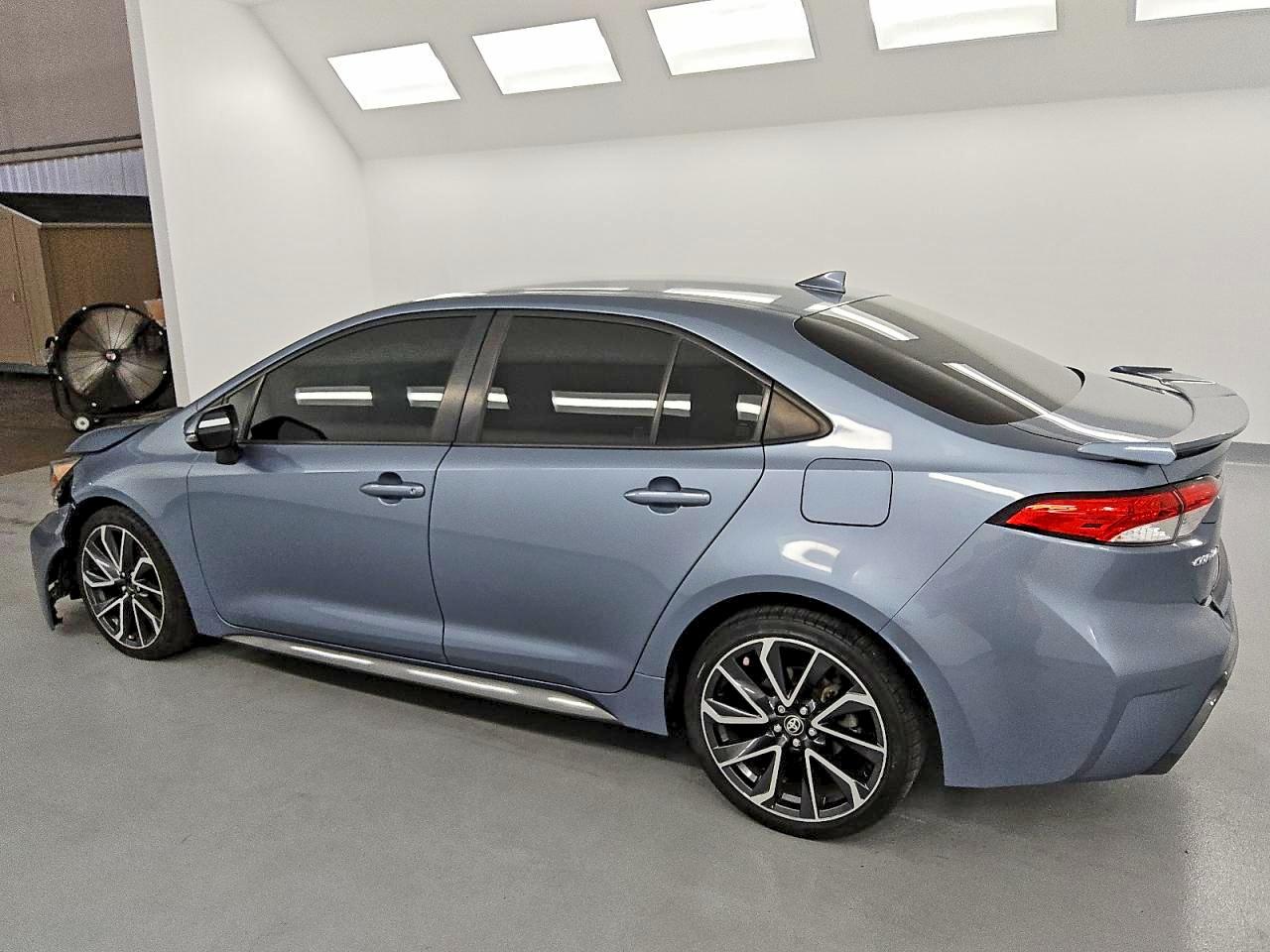 2021 TOYOTA COROLLA SE photo 2