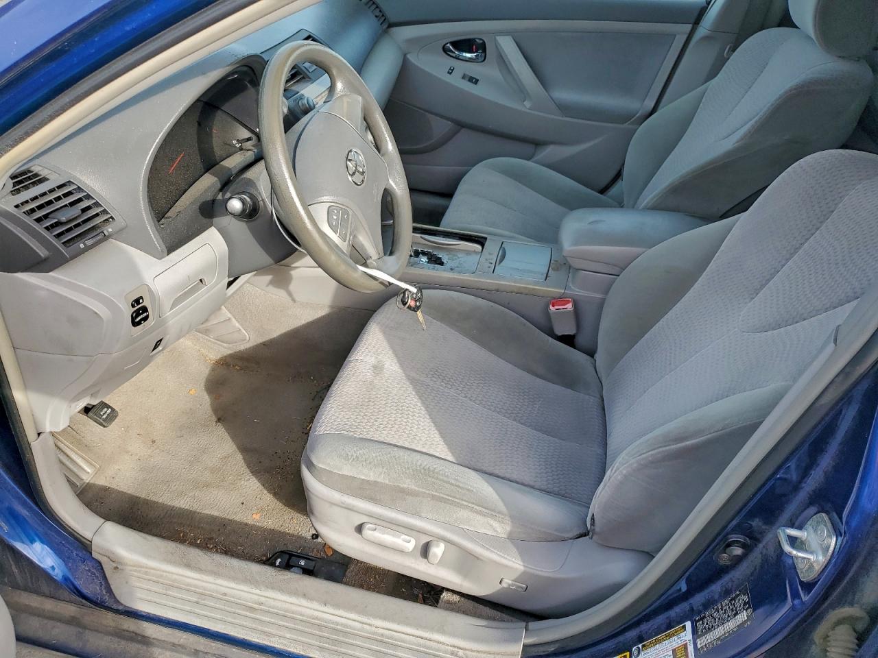 2010 TOYOTA CAMRY BASE photo 7