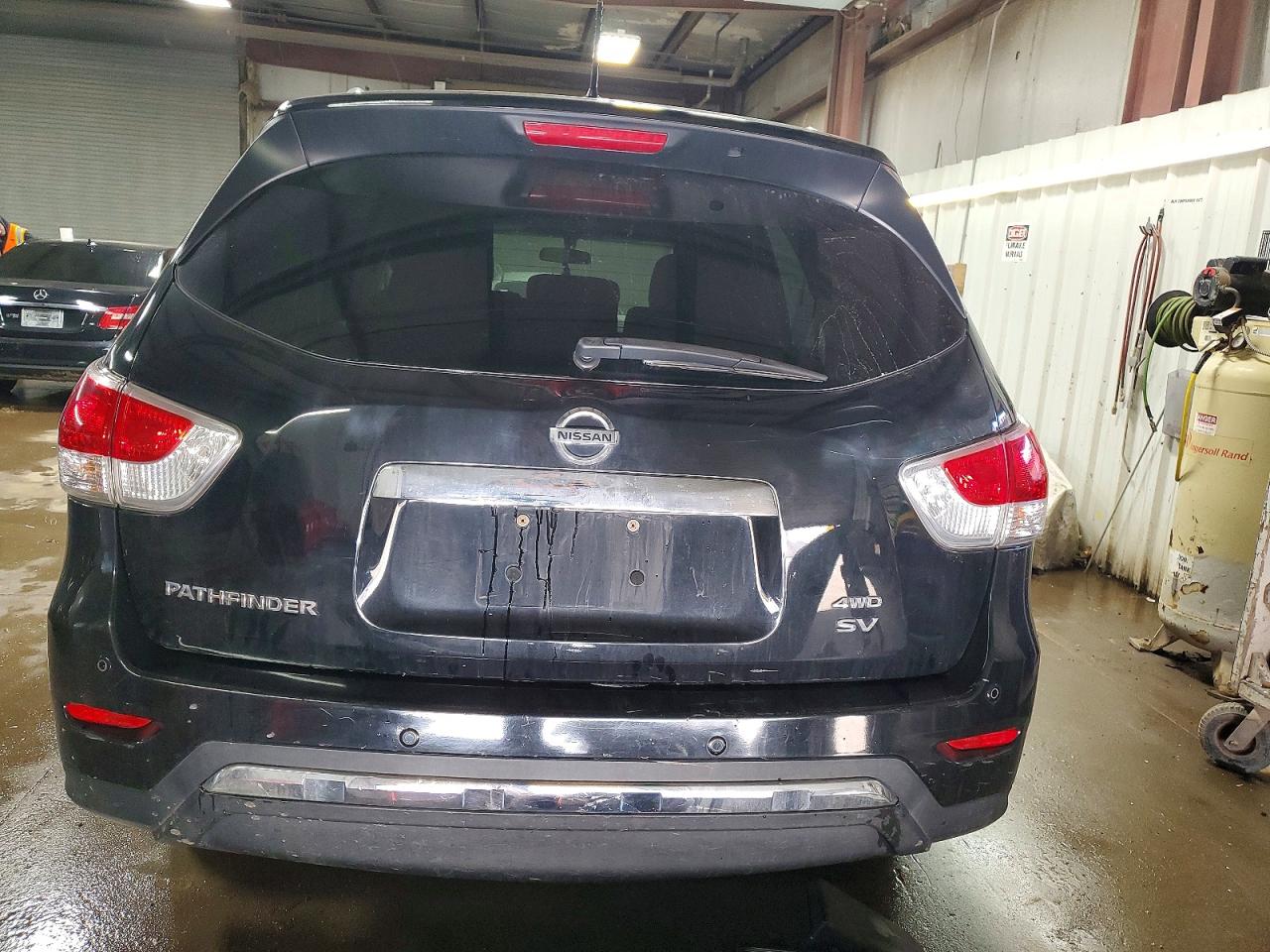 2013 NISSAN PATHFINDER S photo 6