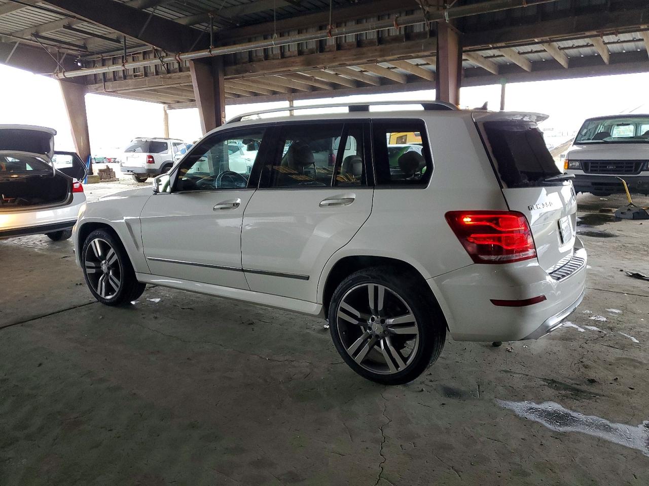 2014 MERCEDES-BENZ GLK 350 photo 2