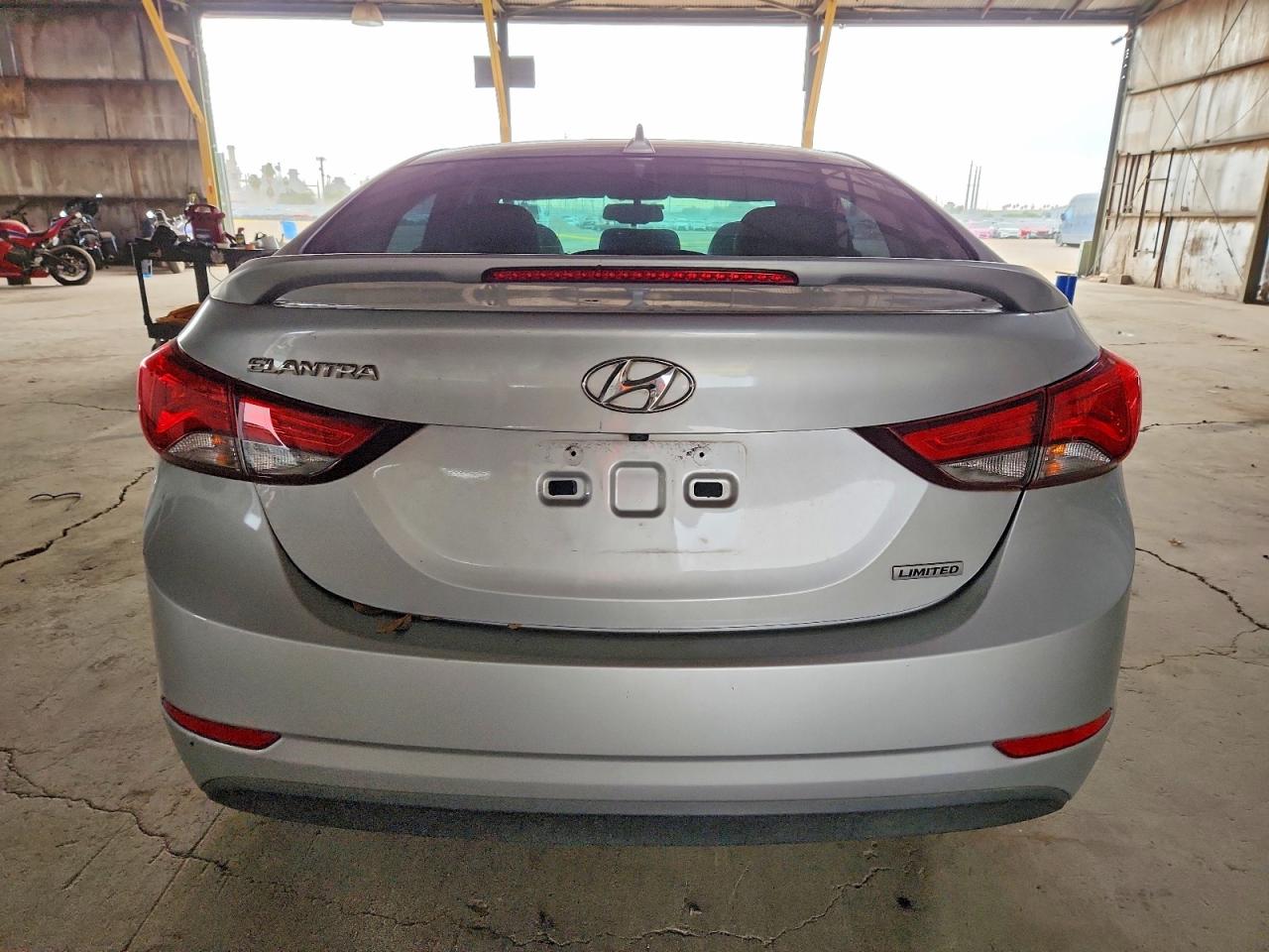 2014 HYUNDAI ELANTRA SE photo 6