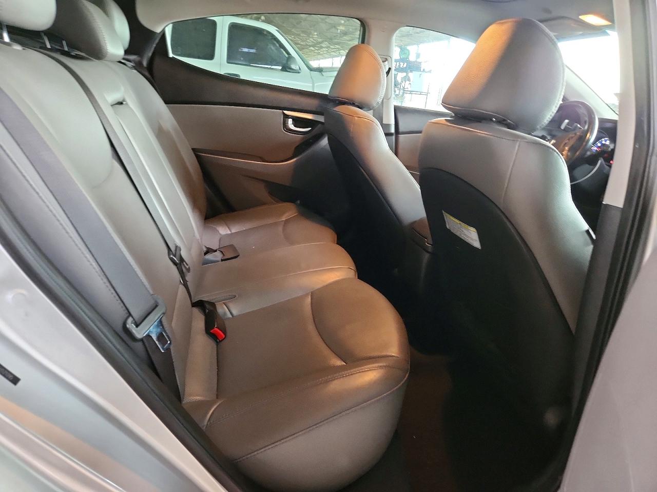 2014 HYUNDAI ELANTRA SE photo 10