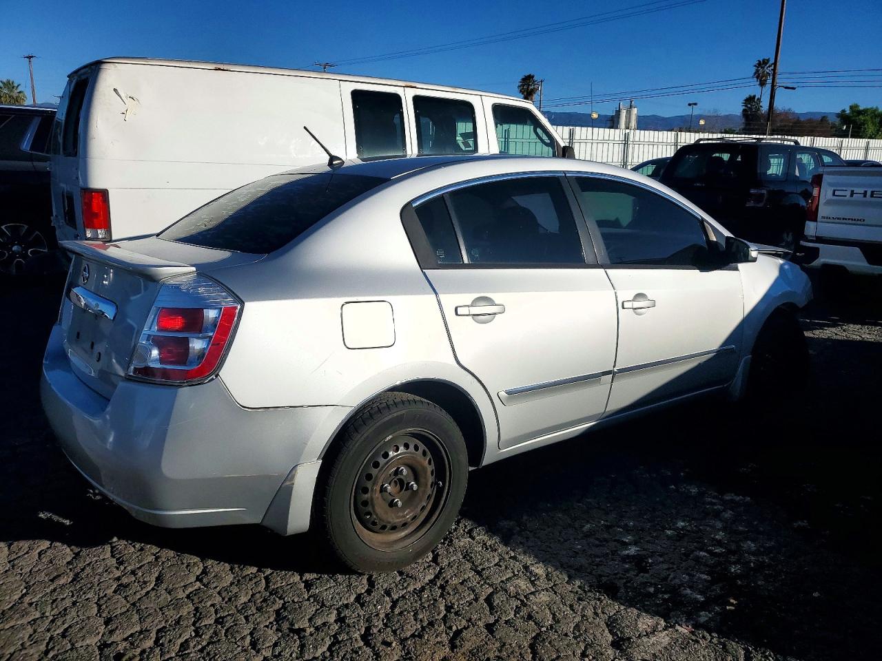 2011 NISSAN SENTRA 2.0 photo 3