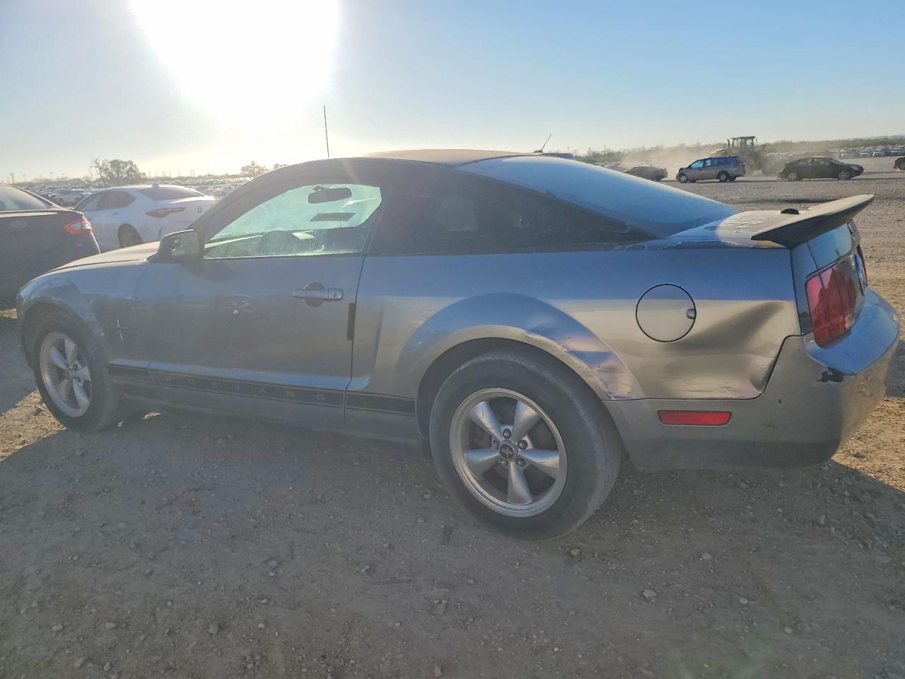 2008 FORD MUSTANG photo 2
