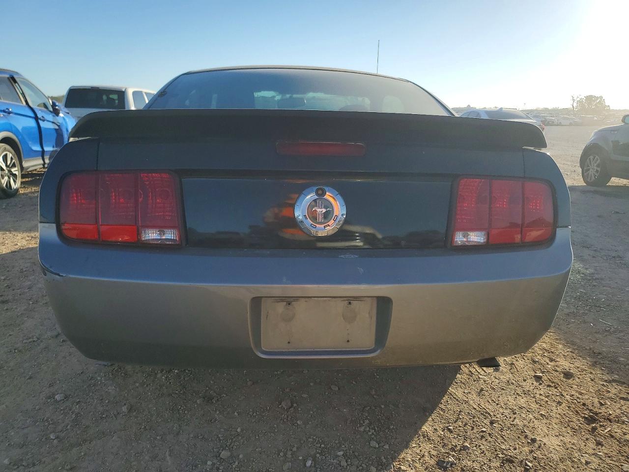 2008 FORD MUSTANG photo 6