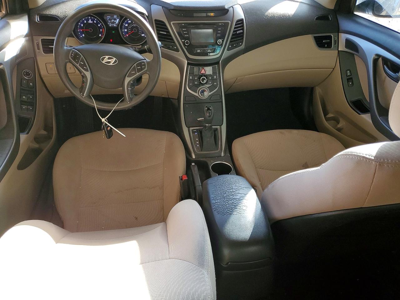 2016 HYUNDAI ELANTRA SE photo 8