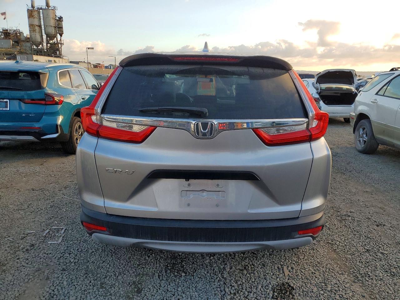 2018 HONDA CR-V LX photo 6