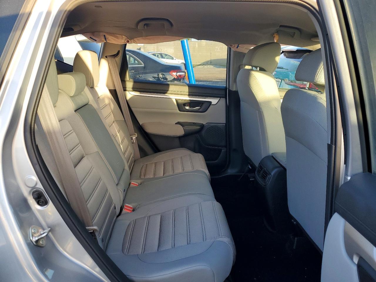 2018 HONDA CR-V LX photo 11