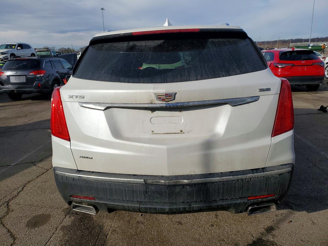 2017 CADILLAC XT5 LUXURY photo 6