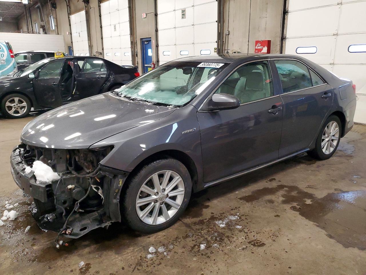 2012 TOYOTA CAMRY