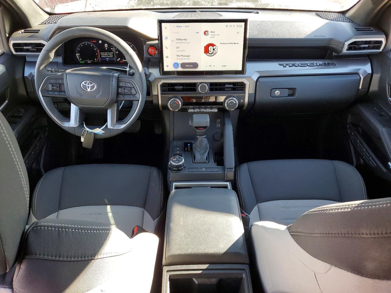 2025 TOYOTA TACOMA DOUBLE CAB photo 8