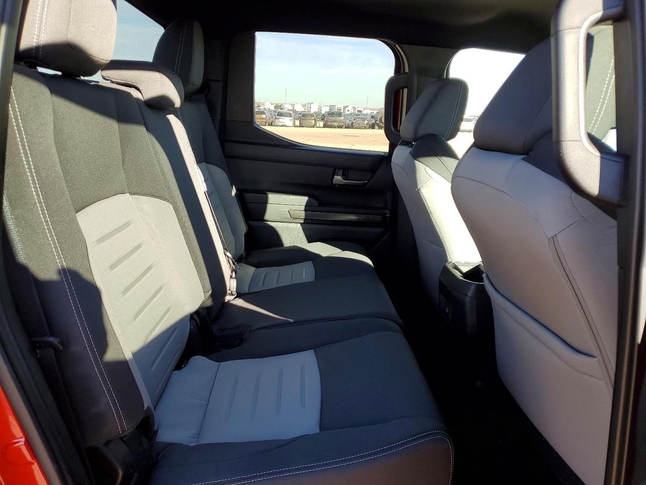 2025 TOYOTA TACOMA DOUBLE CAB photo 10