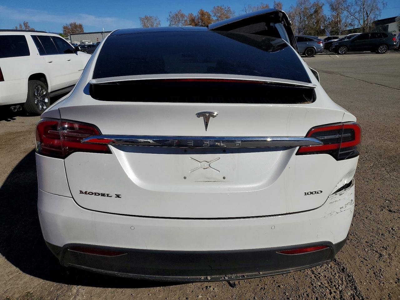 2018 TESLA MODEL X photo 6