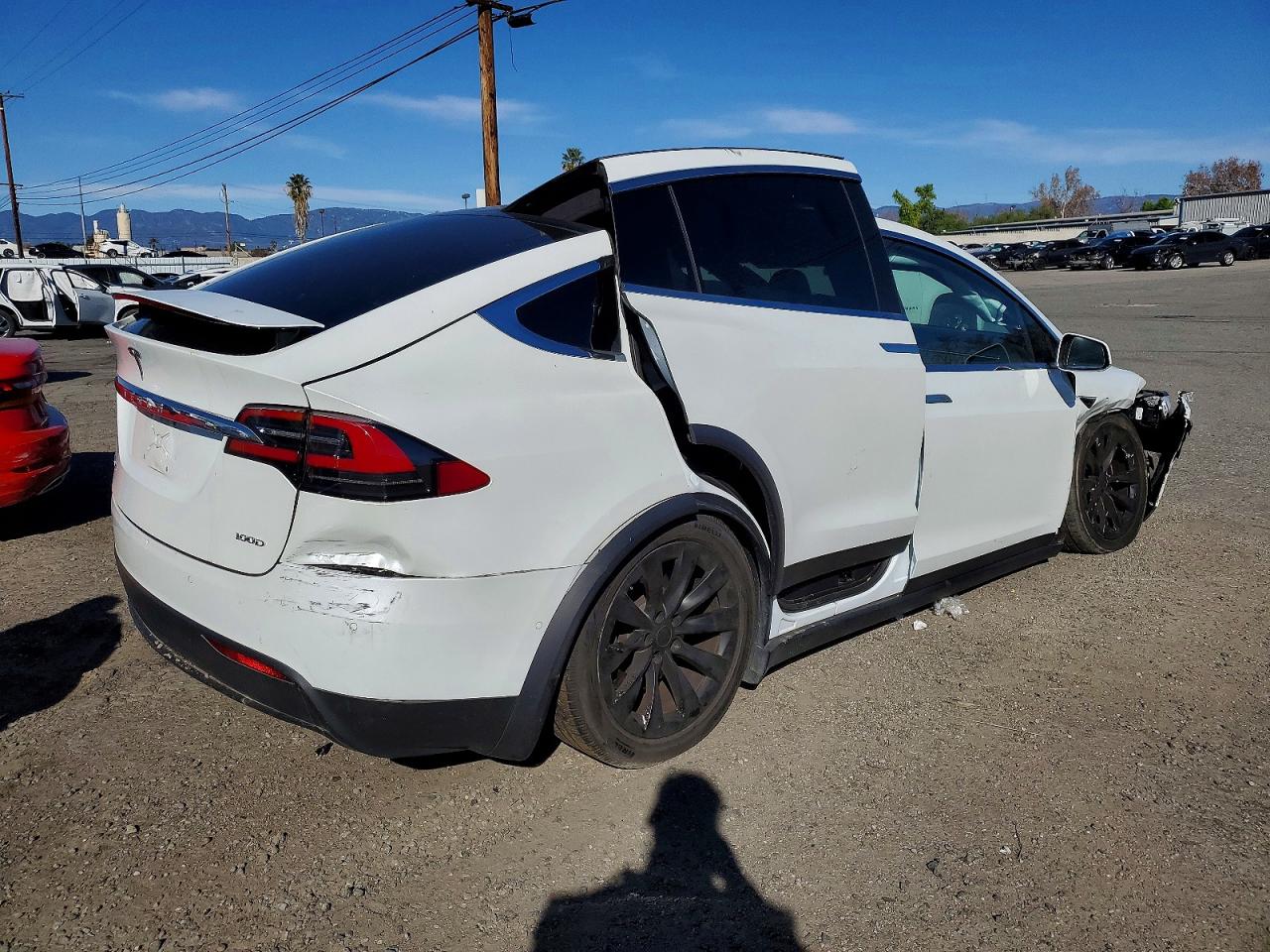 2018 TESLA MODEL X photo 3