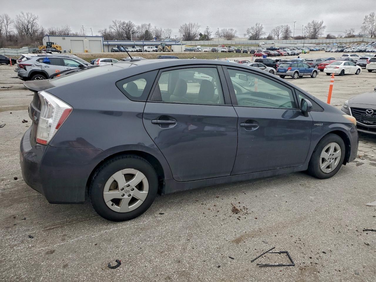 2010 TOYOTA PRIUS photo 3