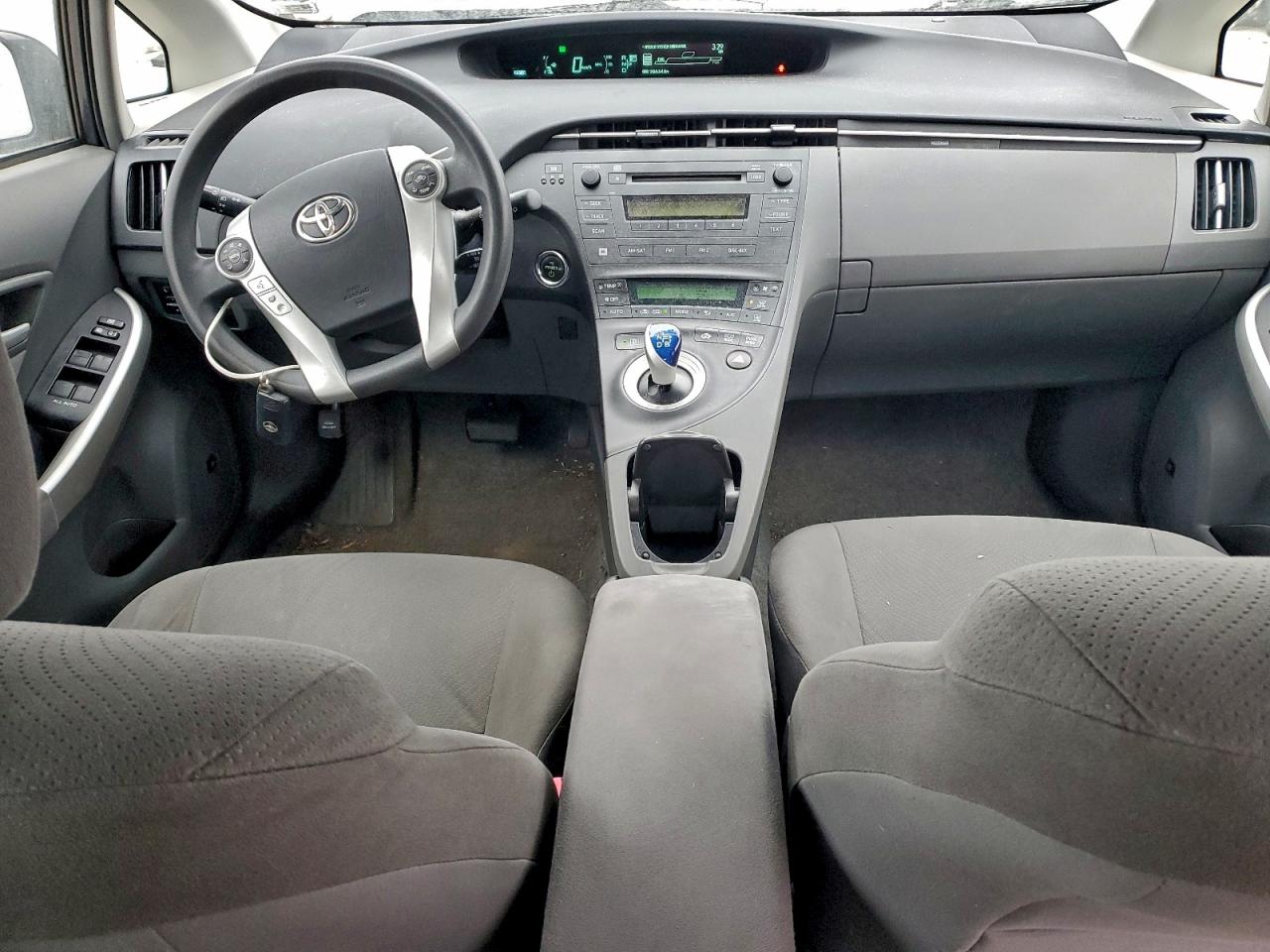2010 TOYOTA PRIUS photo 8