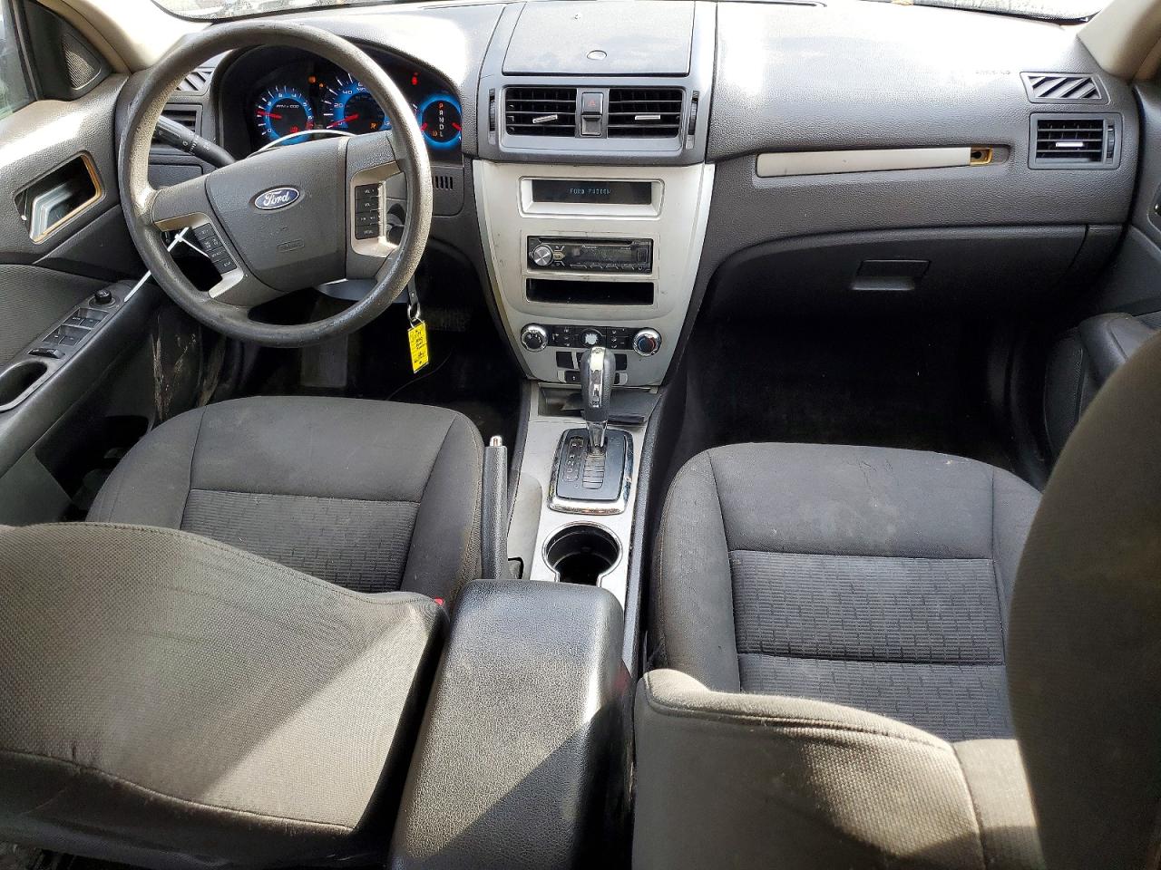 2010 FORD FUSION SE photo 8