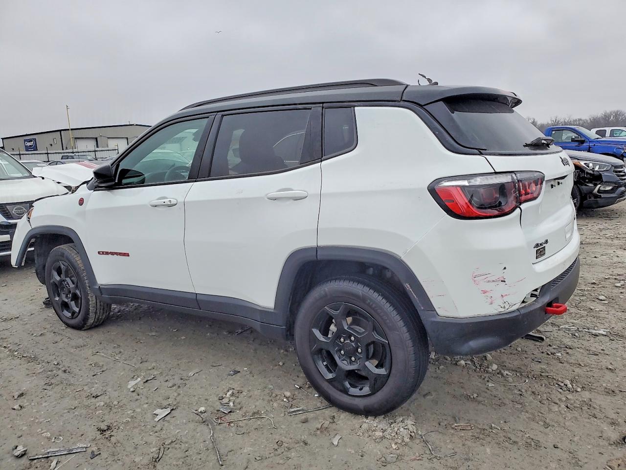 2024 JEEP COMPASS TRAILHAWK photo 2