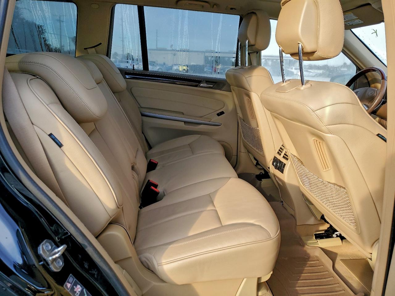 2012 MERCEDES-BENZ GL 550 4MATIC photo 21