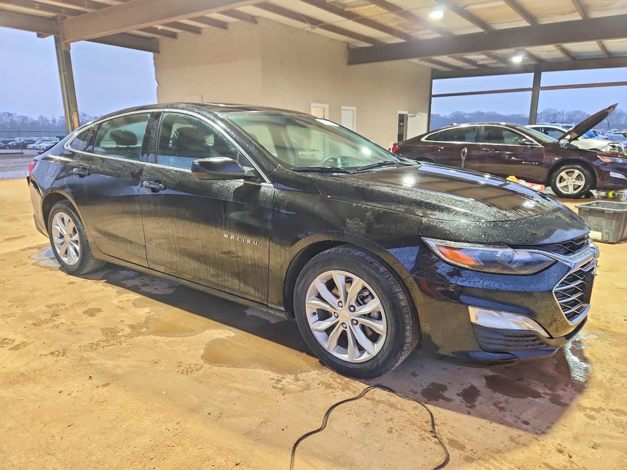 2022 CHEVROLET MALIBU photo 4