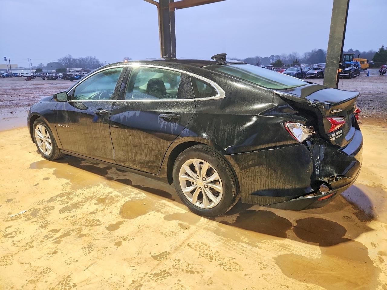 2022 CHEVROLET MALIBU photo 2