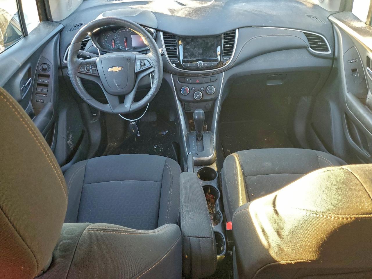 2022 CHEVROLET TRAX LS photo 8