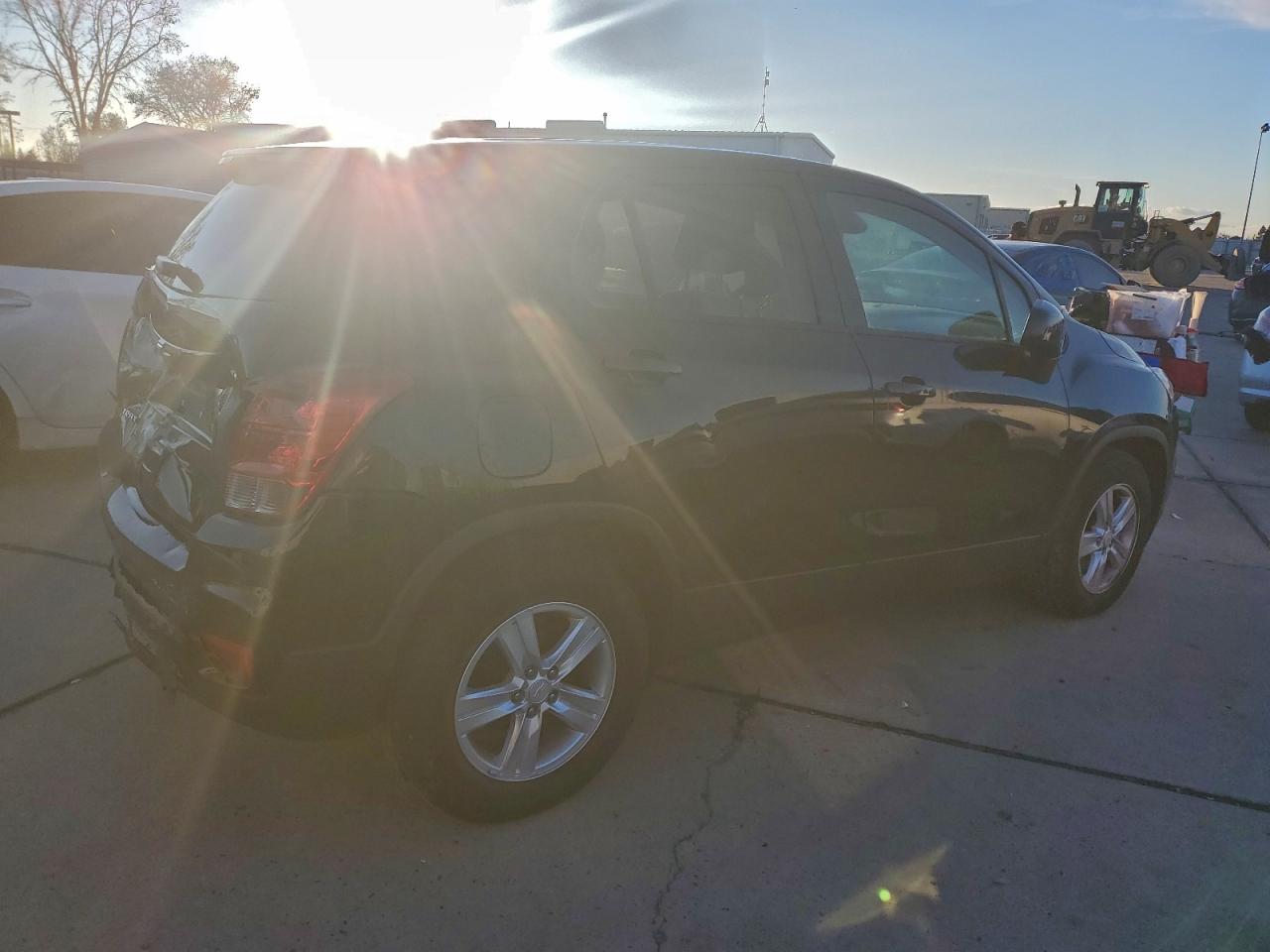 2022 CHEVROLET TRAX LS photo 3