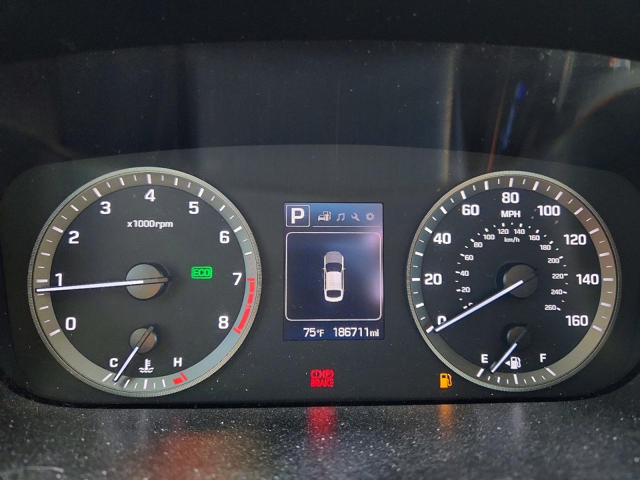 2015 HYUNDAI SONATA SPORT photo 9