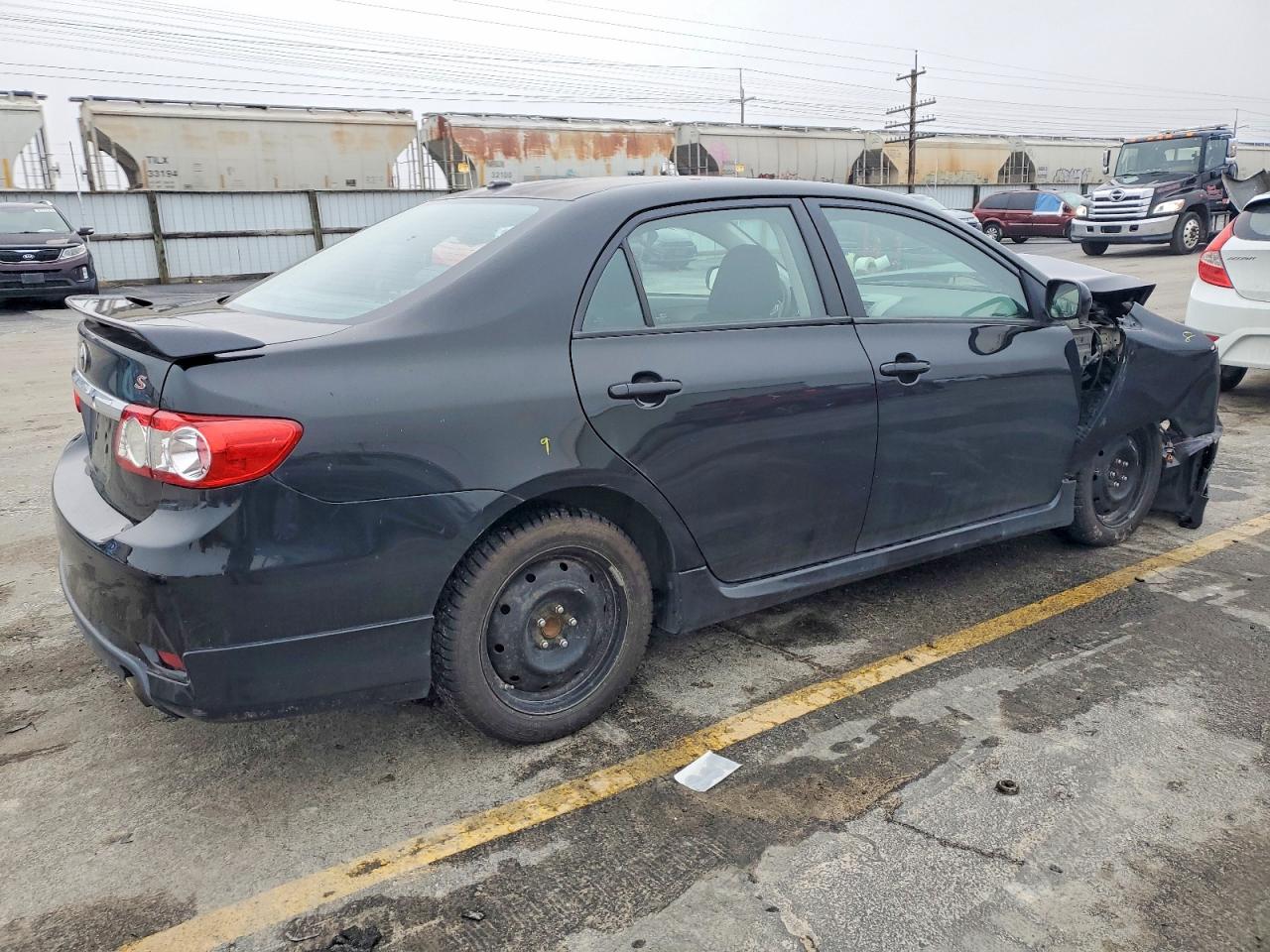 2011 TOYOTA COROLLA BASE photo 3