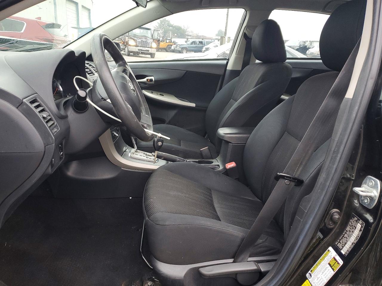 2011 TOYOTA COROLLA BASE photo 7