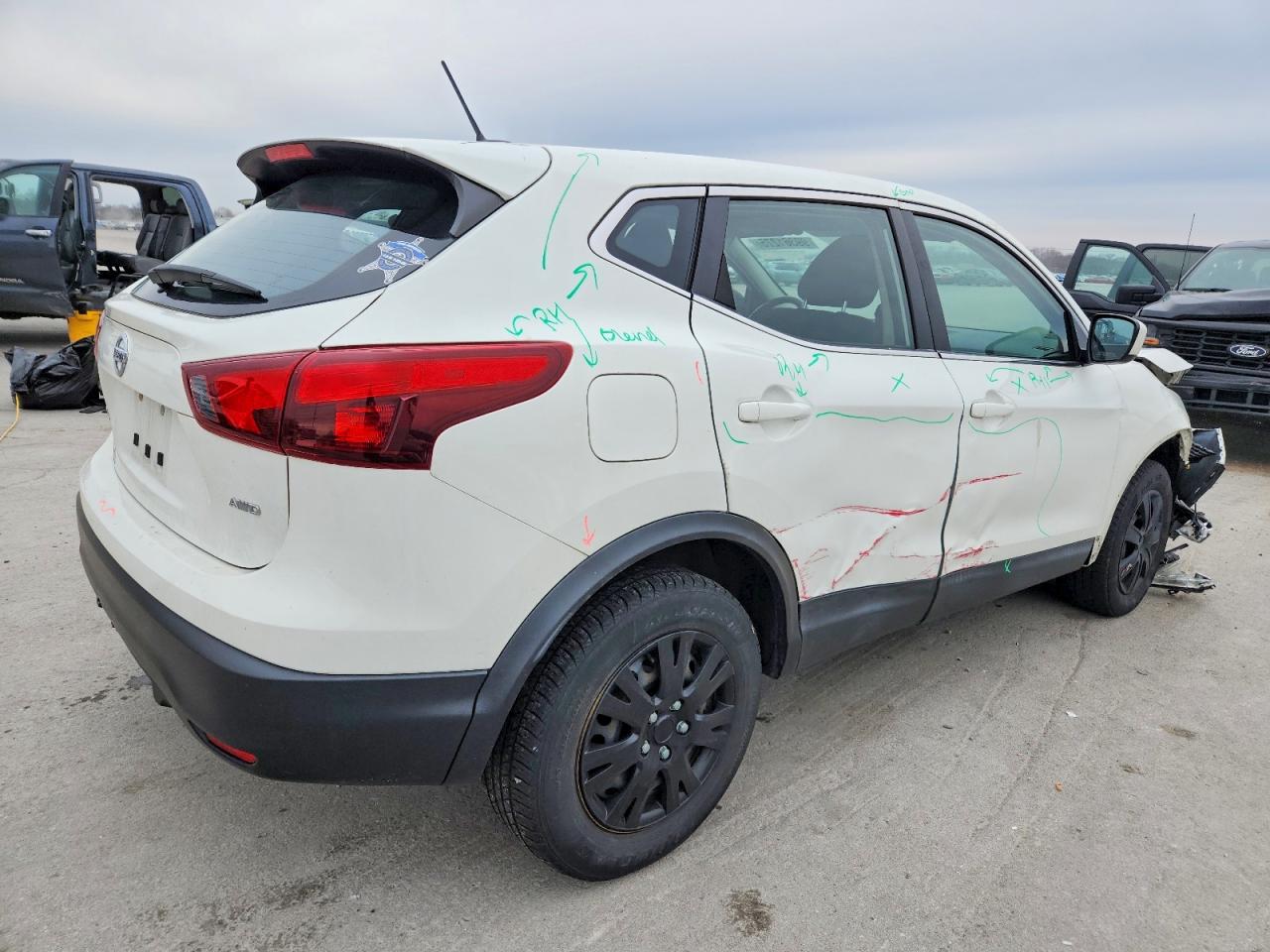 2019 NISSAN ROGUE SPORT S photo 5