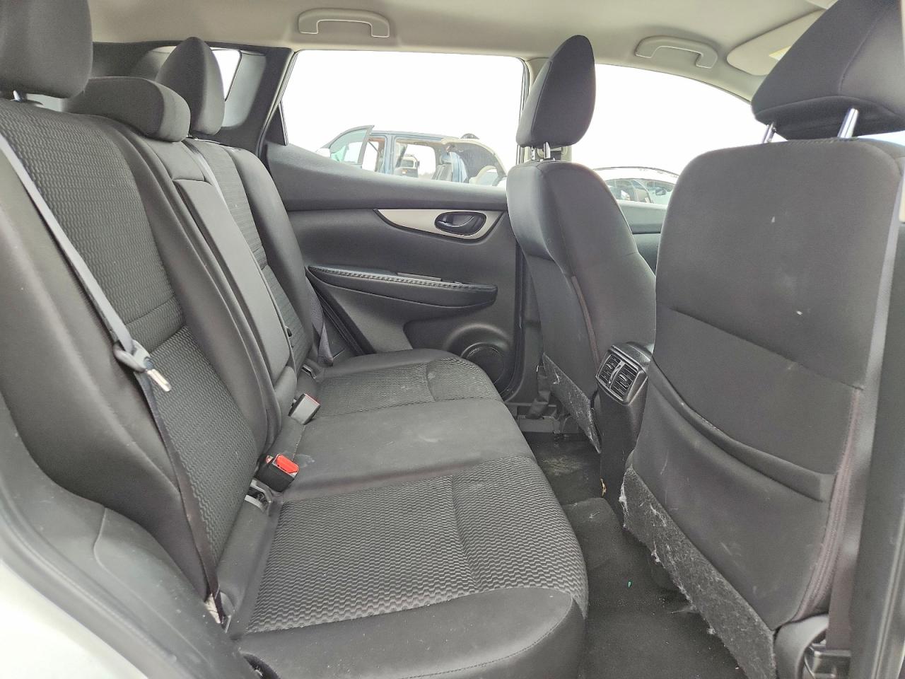2019 NISSAN ROGUE SPORT S photo 21