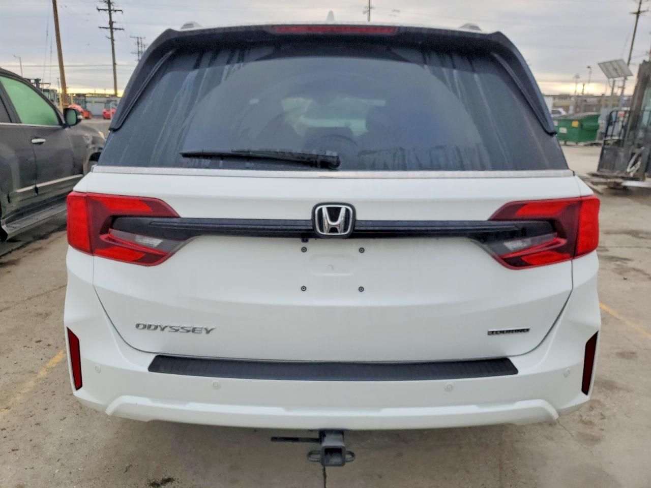 2025 HONDA ODYSSEY TOURING photo 6