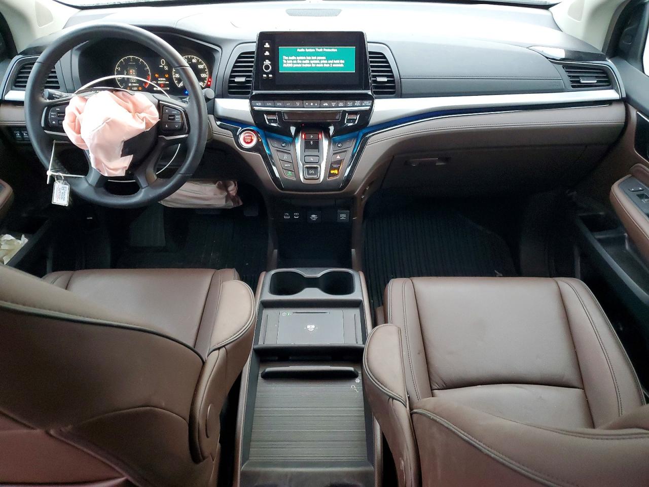 2025 HONDA ODYSSEY TOURING photo 8