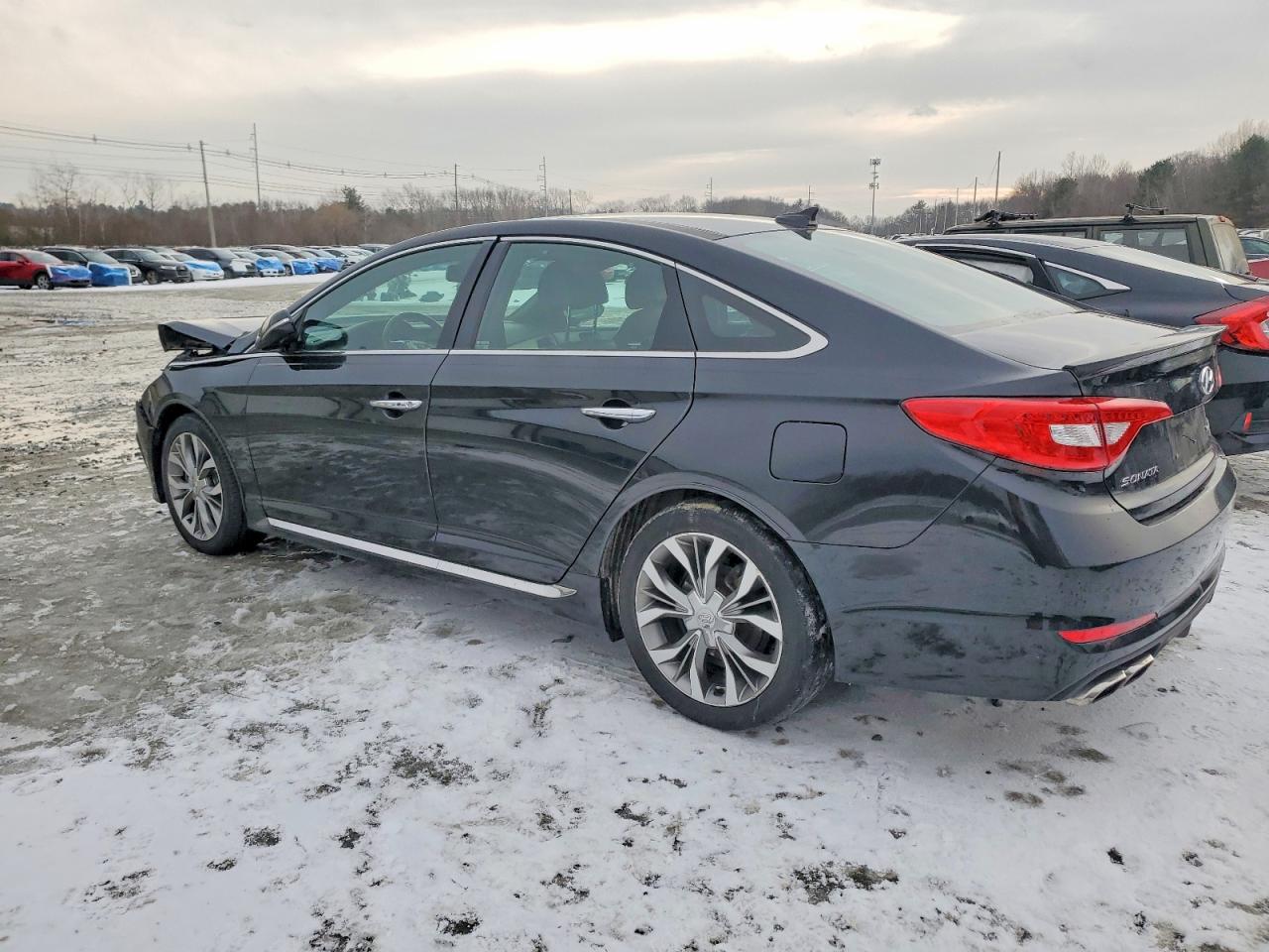 2015 HYUNDAI SONATA SPORT photo 2