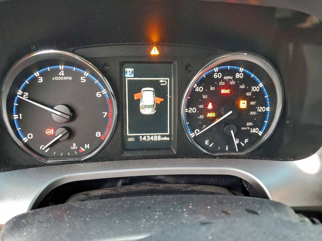 2016 TOYOTA RAV4 XLE photo 9