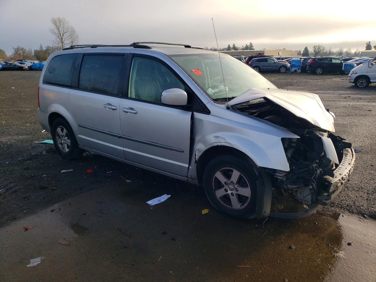 2010 DODGE GRAND CARAVAN SXT photo 4