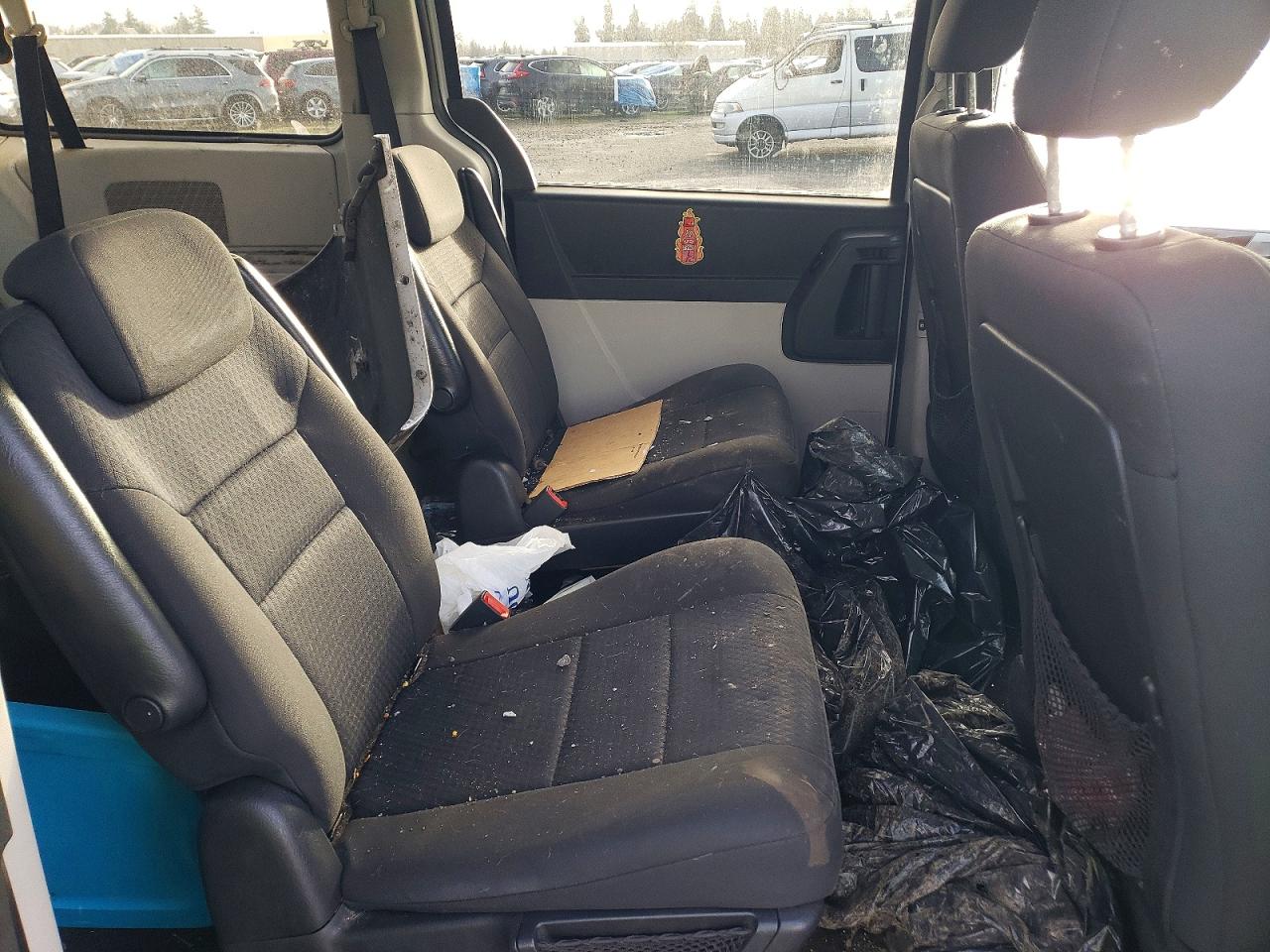 2010 DODGE GRAND CARAVAN SXT photo 10