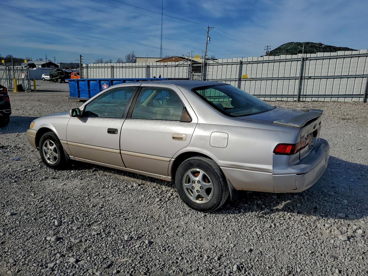 1999 TOYOTA CAMRY CE photo 3
