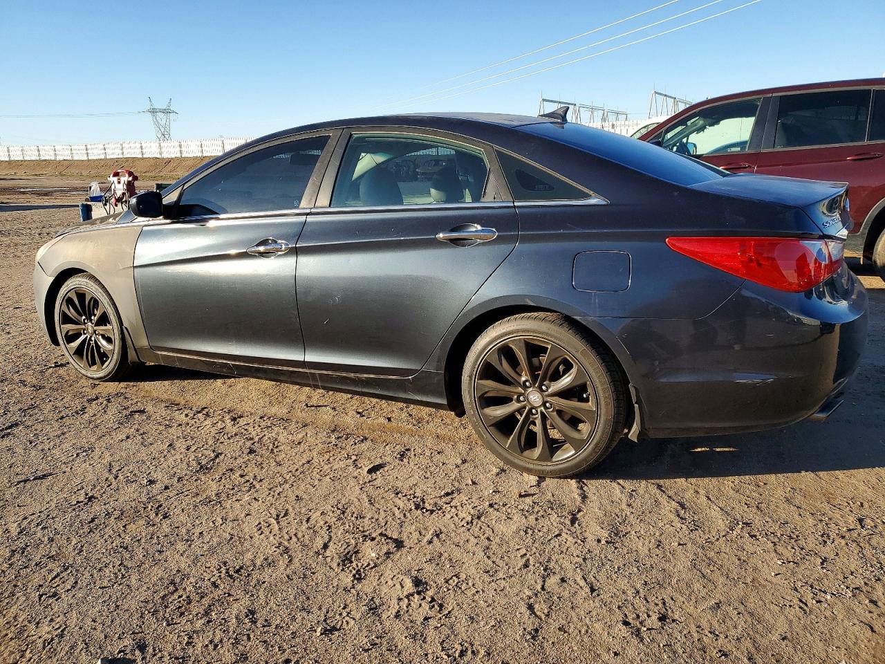 2011 HYUNDAI SONATA SE photo 3