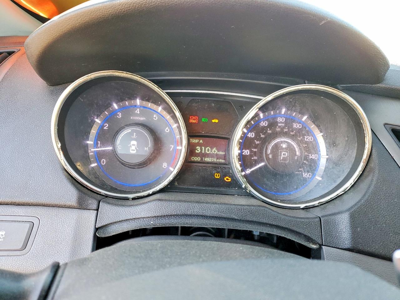 2011 HYUNDAI SONATA SE photo 17