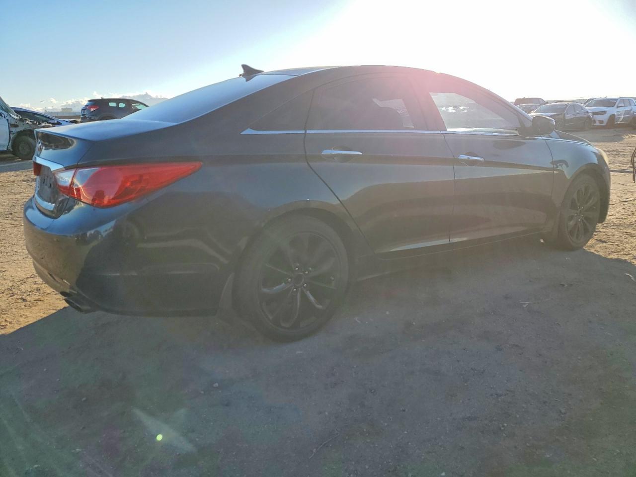2011 HYUNDAI SONATA SE photo 5