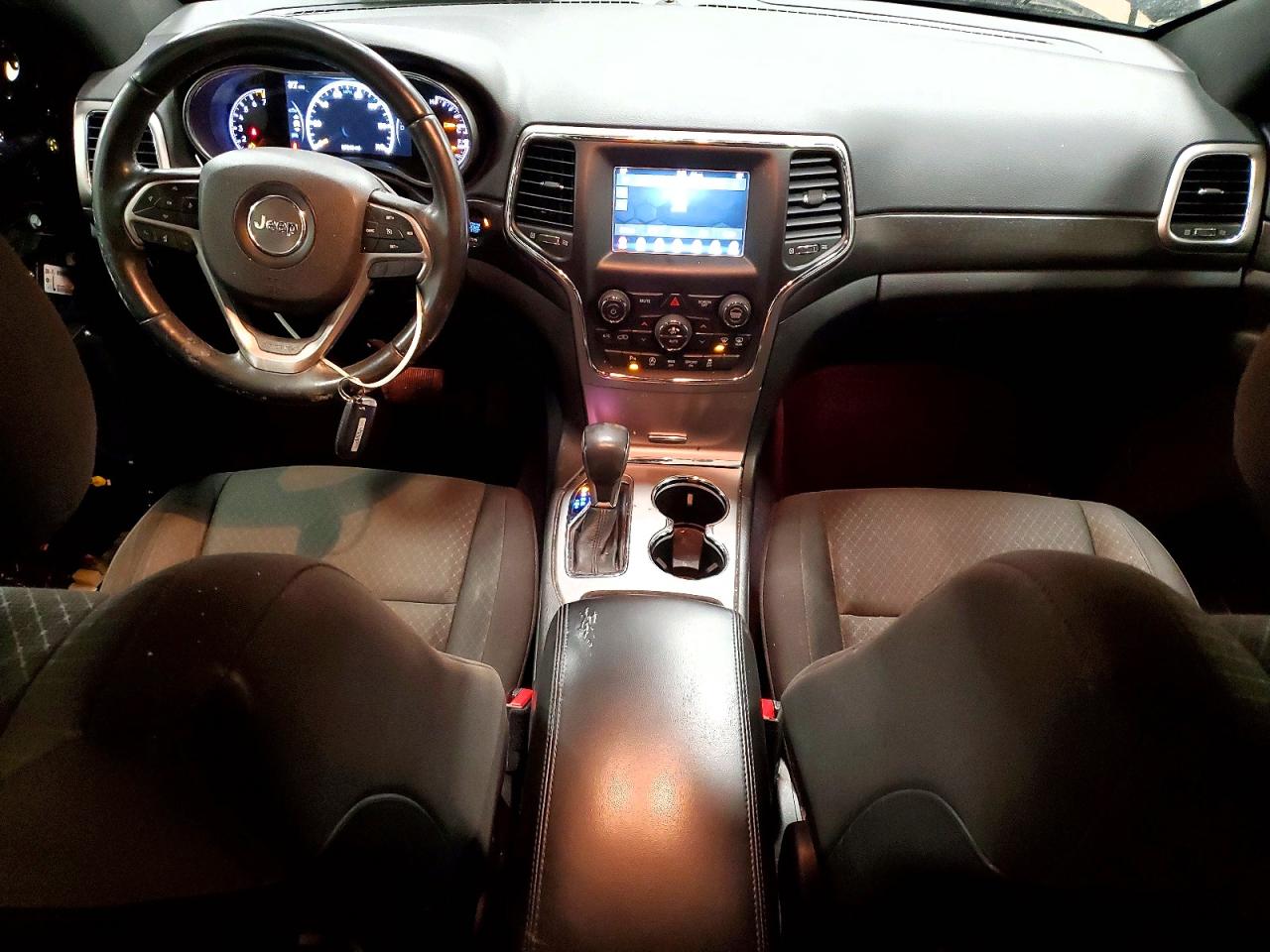 2018 JEEP GRAND CHEROKEE LAREDO photo 8